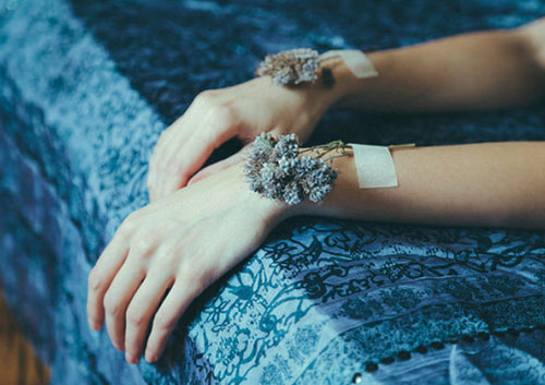 210316 Δίπλα-δίπλα