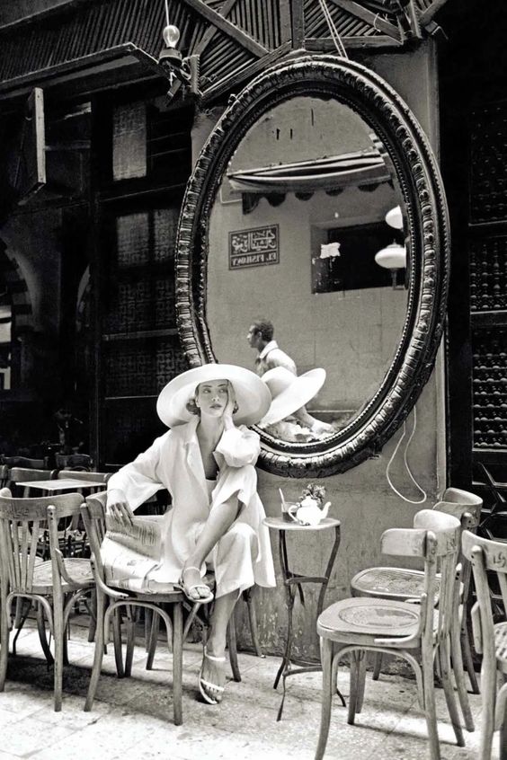 050623 Ανάμεσα